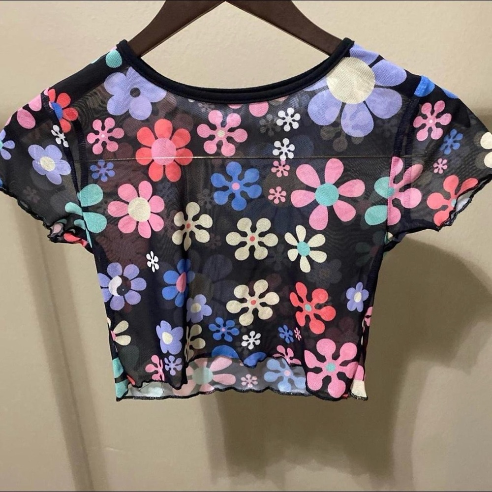 Mesh Flower Crop Top!